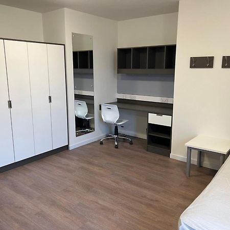Pittville Student Village In Cheltenham チェルトナム エクステリア 写真